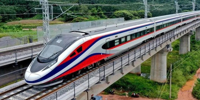 Cùng do Trung Quốc xây dựng, tàu cao tốc tại Trung Quốc có tốc độ tới 350km/h nhưng ở Lào chỉ 160km/h, vì sao? - Ảnh 1.