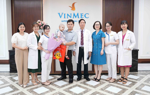 Nữ Tiến sĩ gần 30 năm điều trị bệnh bị coi là “án tử”, góp sức đưa kỹ thuật hiếm trên thế giới triển khai tại Việt Nam: “Nhiều bệnh nhân nhận hoá đơn thuốc mà không tin giá rẻ đến vậy” - Ảnh 3.