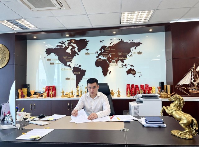 Sau 5 năm, người con cả của ông Đặng Lê Nguyên Vũ bất ngờ xuất hiện với vị trí đặc biệt tại công ty của bà Lê Hoàng Diệp Thảo - Ảnh 1.