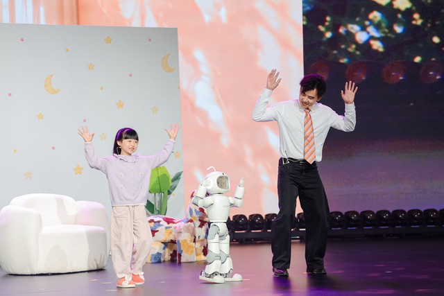 Mẫu robot AI có thể nhớ mặt người thân, ghi nhớ sở thích và trò chuyện như một thành viên trong gia đình - Ảnh 2.