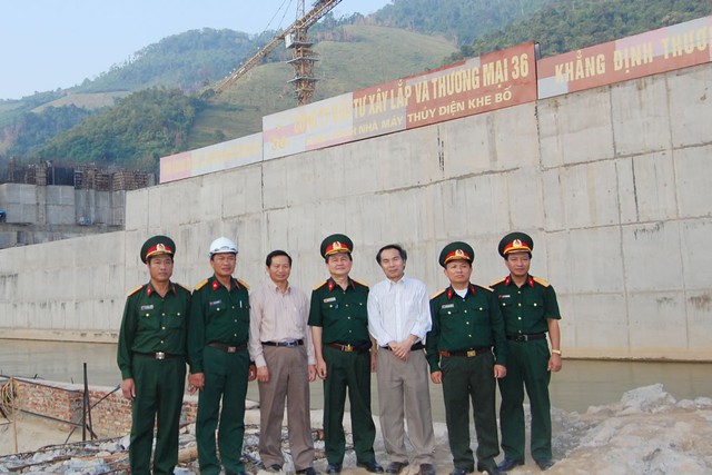 Gia đình doanh nhân Việt có 8 anh em đều đi bộ đội: Anh cả trở thành Anh hùng Lao động, Chủ tịch công ty nghìn tỷ, từng lập Kỷ lục Việt Nam- Ảnh 3. Gia đình doanh nhân Việt có 8 anh em đều đi bộ đội: Anh cả trở thành Anh hùng Lao động, Chủ tịch công ty nghìn tỷ, từng lập Kỷ lục Việt Nam- Ảnh 3.