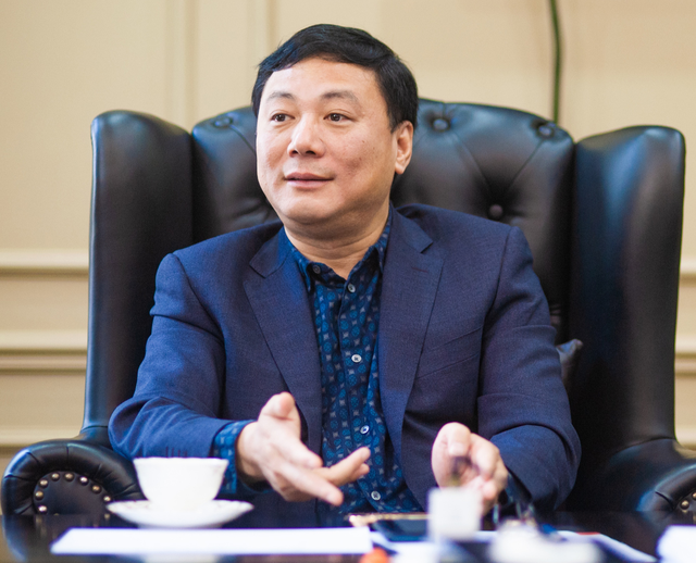 Người cha gây dựng tập đoàn đa ngành từ nhà thầu cơ điện, con trai có 2 bằng thạc sĩ Mỹ, con gái sinh năm 1991 từng được Forbes Vietnam vinh danh, hiện cả 2 là Phó Chủ tịch tập đoàn- Ảnh 1.