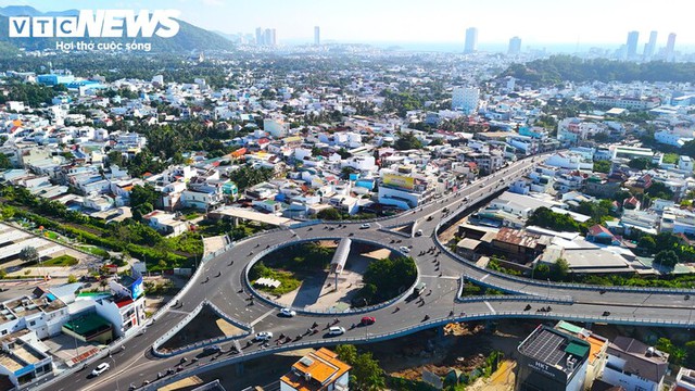 Cận cảnh nút giao thông 2 tầng 1.351 tỷ ở Nha Trang xây gần 10 năm chưa xong - Ảnh 1.