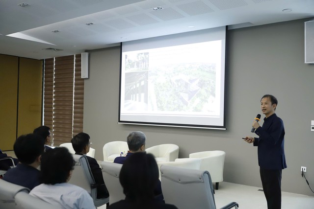 Tổng giám đốc Hòa Phát Nguyễn Việt Thắng về thăm trường ĐH, chia sẻ: “Dù đi đâu cũng luôn tự hào là cựu sinh viên Xây dựng” - Ảnh 4.