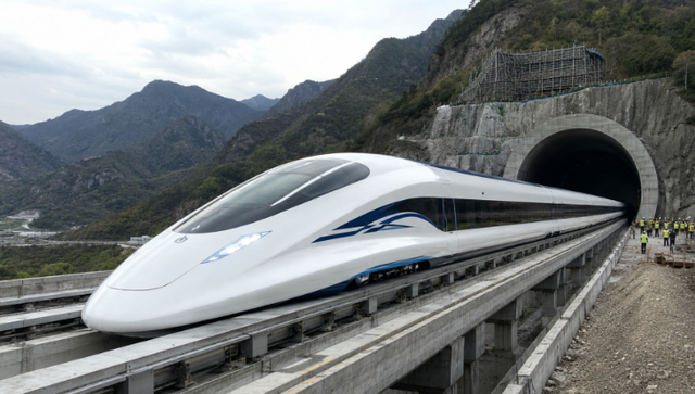 Dừng thi công tuyến tàu cao tốc 500 km/h do chi phí đội lên gấp đôi, rút ngắn thời gian di chuyển giữa hai thành phố lớn từ 134 phút xuống còn 67 phút - Ảnh 1.