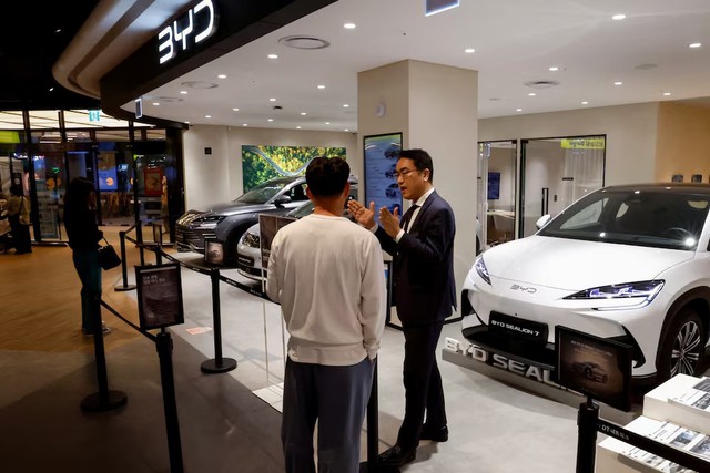 Tại sân nhà của Hyundai và Kia, người dân công khai 'tỏ tình' với xe điện Trung Quốc - lãnh đạo ngành ô tô yêu cầu phải có biện pháp ứng phó - Ảnh 2.