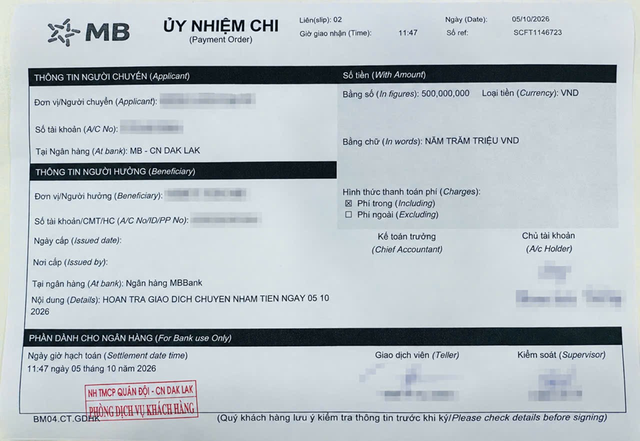 Người đàn ông ở TP HCM chuyển khoản 500.000.000 đồng vào tài khoản - Ảnh 1.