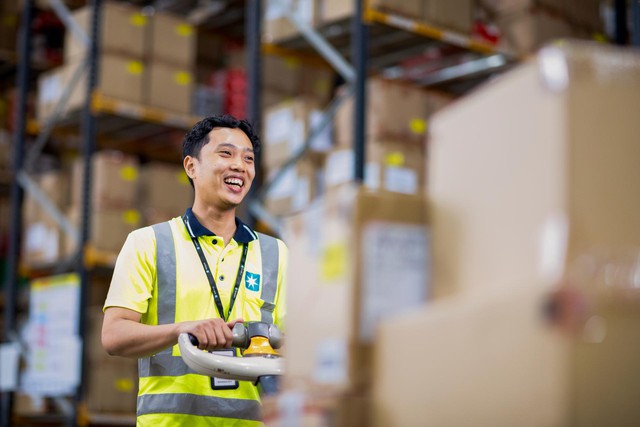 Tỷ phú Trần Đình Long tuyển thêm nhân sự, thu nhập lên tới 30 triệu đồng/tháng: Có vị trí chỉ cần bằng Trung cấp, được miễn phí ăn ở - Ảnh 3.
