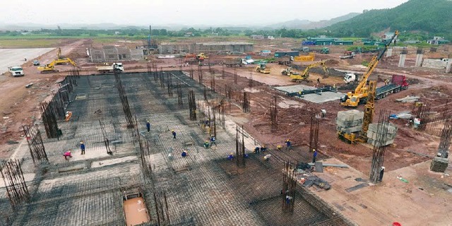 Mỹ có 90 năm kinh nghiệm nhưng vẫn rút lui, Việt Nam không có kinh nhiệm lại chỉ cần 2 năm hoàn thành công trình chưa từng có, ngốn hơn 143.000m3 bê tông cốt thép - Ảnh 1.