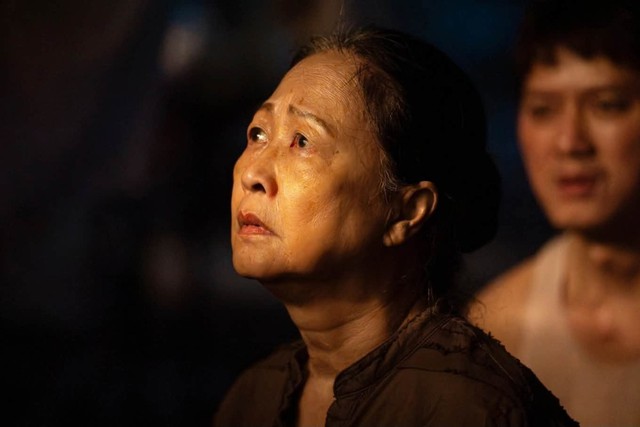 NSND 72 tuổi tái xuất với “Trại buôn người”: Không để mình rảnh rỗi, có ngày quay phim tới 12 tiếng- Ảnh 1. NSND 72 tuổi tái xuất với “Trại buôn người”: Không để mình rảnh rỗi, có ngày quay phim tới 12 tiếng- Ảnh 1.