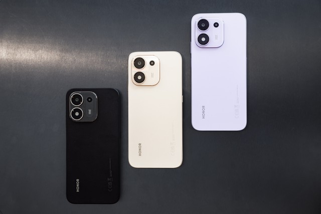 Chiếc smartphone giá 10,5 triệu có pin 8.100 mAh, chống rơi từ độ cao 2,5m - Ảnh 5.