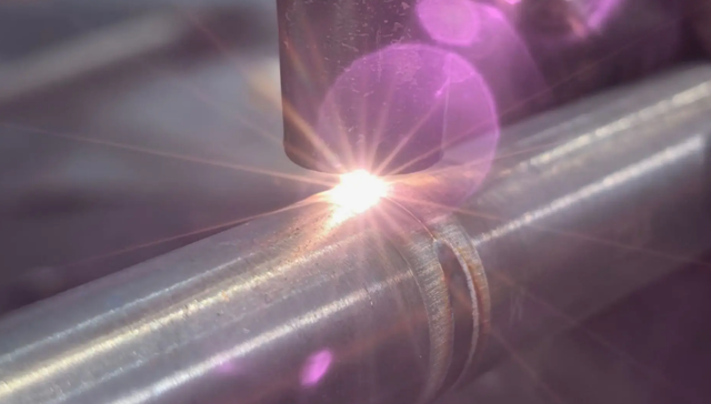 Đột phá đáng kinh ngạc của Nga: Phát minh loại thép mới 'sống sót' trong kim loại lỏng, chịu nhiệt lên đến 600 độ C, mở ra tương lai mới cho ngành năng lượng - Ảnh 1.