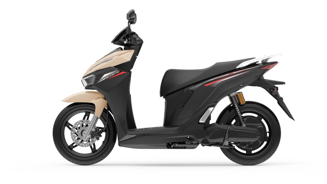 VinFast của ông Phạm Nhật Vượng chính thức mở bán xe máy điện đổi pin mới: giá chưa tới 40 triệu, đối đầu Honda Air Blade - Ảnh 3.