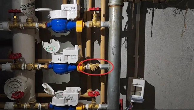 Căn hộ bỏ trống 2 năm vẫn phát sinh gần 2.000 m3 nước, hóa đơn 45 triệu đồng: Ban quản lý khẳng định “không phát hiện rò rỉ” - Ảnh 2.