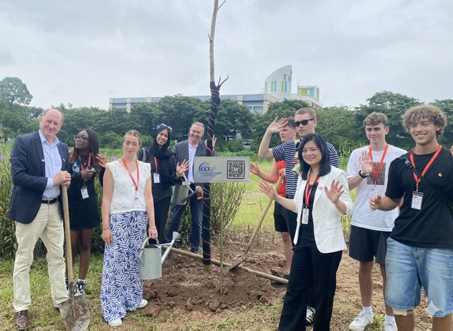 Từ 5 phút ngẫu hứng đến hành trình 