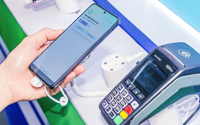 Không chỉ các ngân hàng, ZaloPay cũng thông báo ngừng cung cấp dịch vụ trên những điện thoại này