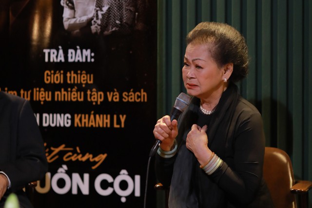 Lần đầu công bố nhiều bút tích giữa danh ca Khánh Ly và nhạc sĩ Trịnh Công Sơn