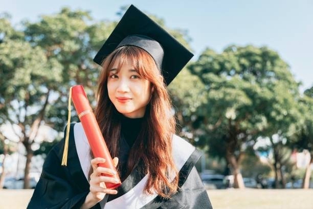 Phỏng vấn gia đình 100 học sinh xuất sắc, giáo sư ĐH “Harvard châu Á” phát hiện 3 điểm chung âm thầm quyết định cả tương lai