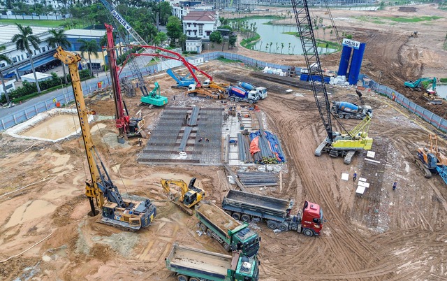 Noble West Lake Ha Noi: 12 tòa tháp 40 tầng thi công xuyên đêm, "đại công trường" lớn bậc nhất Tây Hồ Tây lộ diện - Ảnh 3.