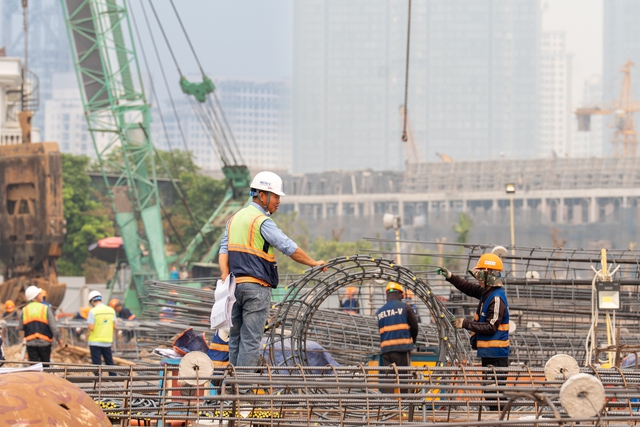 Noble West Lake Ha Noi: 12 tòa tháp 40 tầng thi công xuyên đêm, "đại công trường" lớn bậc nhất Tây Hồ Tây lộ diện - Ảnh 6.