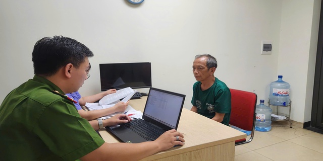 Phát hiện loạt giao dịch lên tới gần 100 tỷ đồng: Công an điều tra một người đàn ông ở Hà Nội - Ảnh 2.