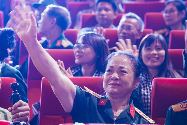 "Kỳ quan sân khấu" do tỷ phú Phạm Nhật Vượng đầu tư: Hơn 10.000 giờ tập luyện, có nhiều chi tiết viral khắp MXH- Ảnh 8.