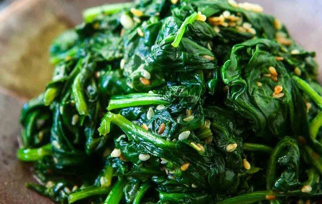 Đột quỵ rất "sợ" loại rau giá rẻ chợ Việt bán đầy, nhiều gia đình dùng thường xuyên mà không biết