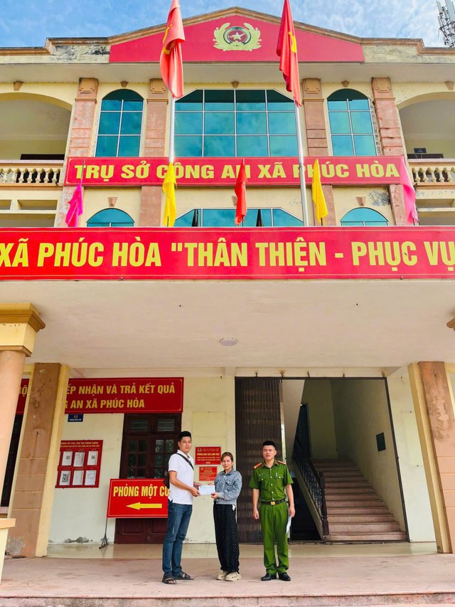 Điều tra giao dịch chuyển khoản 264.908.000 đồng từ tài khoản Techcombank sang MB, công an mời người đàn ông SN 1992 đến trụ sở làm việc - Ảnh 1.