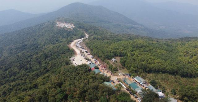 Phát hiện khối chân đế tượng Phật có thể là cao nhất thế giới đang thành hình ở một ngọn núi của Thanh Hóa: Trên độ cao 585m - Ảnh 4.