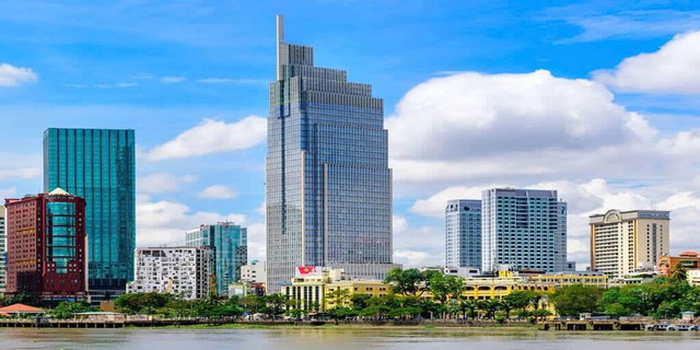 Thu nhập bình quân từng bằng 1/2 Campuchia, 1/5 Philippines, Việt Nam mất 27 năm vượt Philippines, mấy năm vượt Campuchia? - Ảnh 1.