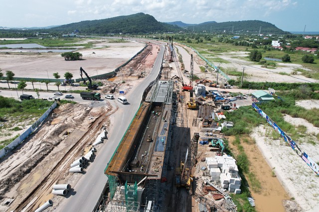 Việt Nam sắp có tuyến tàu 17,5km, hiện đại bậc nhất như ở Pháp, Đức: Do “ông lớn” BĐS dốc tiền đầu tư, tiến độ khiến chuyên gia cũng phải bất ngờ - Ảnh 6.
