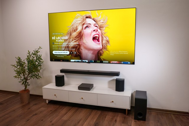 Trải nghiệm LG OLED W6 83 inch: TV 220 triệu đồng mỏng 9mm, gần như biến mất trên tường - Ảnh 11.