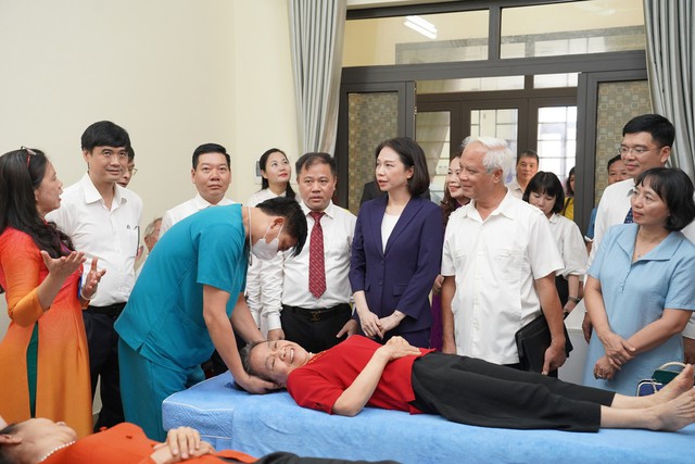 Việt Nam có thêm "viện dưỡng lão đưa đi - đón về": Lần đầu tại xã này, phòng nghỉ riêng, phòng chức năng riêng, 30-40 người đăng ký mỗi ngày- Ảnh 5. Việt Nam có thêm "viện dưỡng lão đưa đi - đón về": Lần đầu tại xã này, phòng nghỉ riêng, phòng chức năng riêng, 30-40 người đăng ký mỗi ngày- Ảnh 5.
