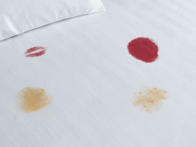 Vì sao chăn ga gối ở giường khách sạn luôn là màu trắng chứ không phải màu khác? - Ảnh 2.