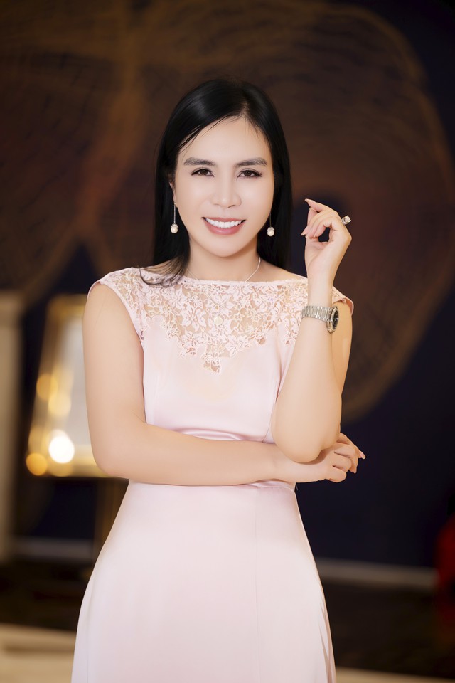 Người phụ nữ Việt đứng sau thương hiệu hơn 130 cửa hàng, đồng hành cùng dàn mỹ nhân quốc tế tại sự kiện chưa từng có ở Việt Nam - Ảnh 1.