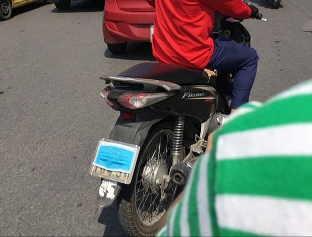 CSGT nhắc nhở toàn bộ người dân: Làm việc này với biển số xe có thể bị xử phạt tới 26 triệu đồng- Ảnh 2. CSGT nhắc nhở toàn bộ người dân: Làm việc này với biển số xe có thể bị xử phạt tới 26 triệu đồng- Ảnh 2.