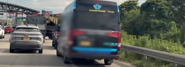 Những trường hợp bị xử lý lỗi không giữ khoảng cách an toàn trên cao tốc ngay sáng nay - 29/8 - Ảnh 2.