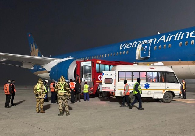 2 ngày trước - 31/8, một chuyến bay của Sun PhuQuoc Airways gặp tình huống khẩn cấp khi ở độ cao 10.000m- Ảnh 4.