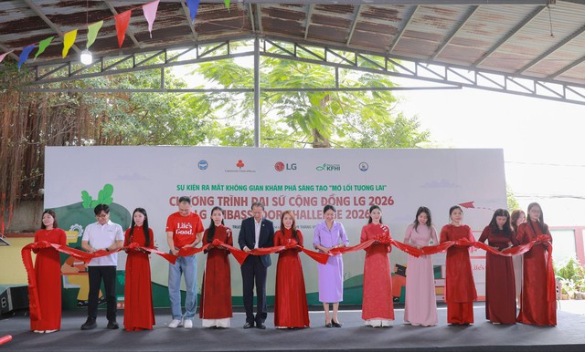 Cải thiện điều kiện học tập và tạo cơ hội để trẻ em tiếp cận sớm với công nghệ thông tin - Ảnh 1.