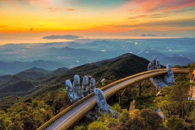 Việt Nam có cây cầu không bắc qua sông suối: Mỗi ngày đón ngàn người, được oscar du lịch vinh danh, nhiều nước xuất hiện phiên bản tương tự  - Ảnh 3.