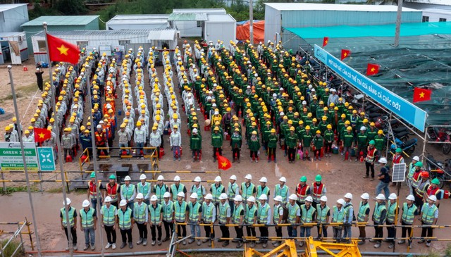 Đúng ngày Quốc khánh 2/9, đại công trường APEC 2027 ở Đảo Ngọc diễn ra cảnh tượng không ngờ - Ảnh 1.
