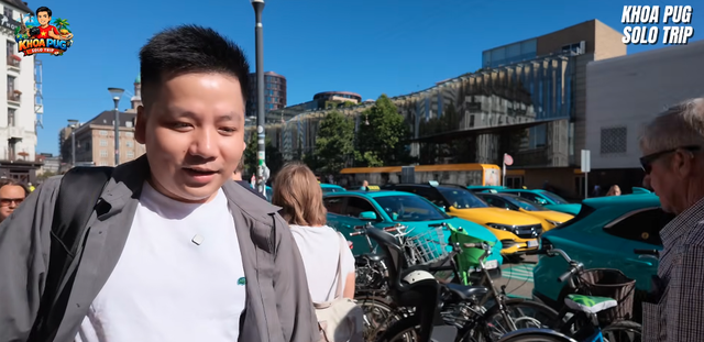 Khoa Pug ngỡ ngàng khi đi thử hãng taxi của tỷ phú Phạm Nhật Vượng ở châu Âu, tài xế tiết lộ: "Đã lái xe 20 năm nhưng taxi Việt Nam mới là số 1" - Ảnh 2.