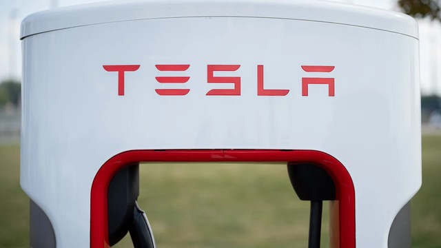 Báo Mỹ: Tesla của Elon Musk khó cạnh tránh với VinFast tại Việt Nam - Ảnh 1.