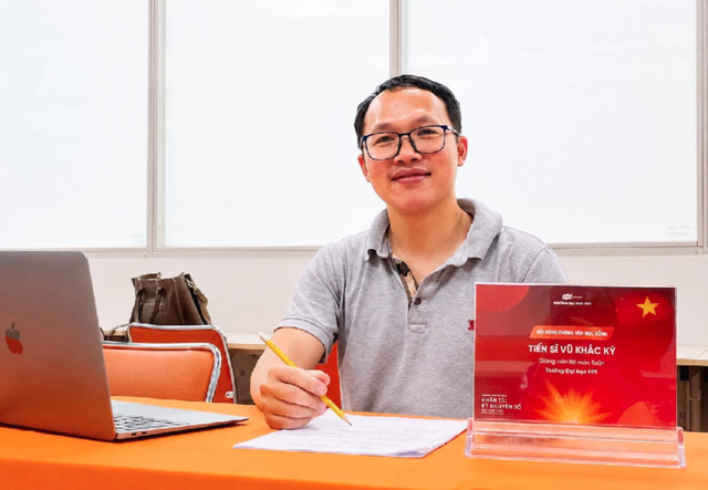 Thầy giáo người Việt vừa tham gia giải thành công bài toán tồn tại hơn 1 thập kỷ: Học Tiến sĩ ở ĐH Bách khoa Paris, từng là thành viên giải bài toán tồn tại suốt 400 năm - Ảnh 2.