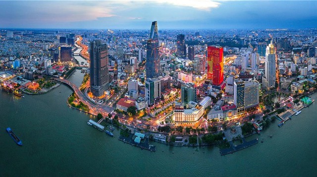 Từ “công xưởng sản xuất” đến “nền kinh tế đổi mới sáng tạo”: Các năng lực doanh nghiệp Việt cần cho chu kỳ tăng trưởng mới