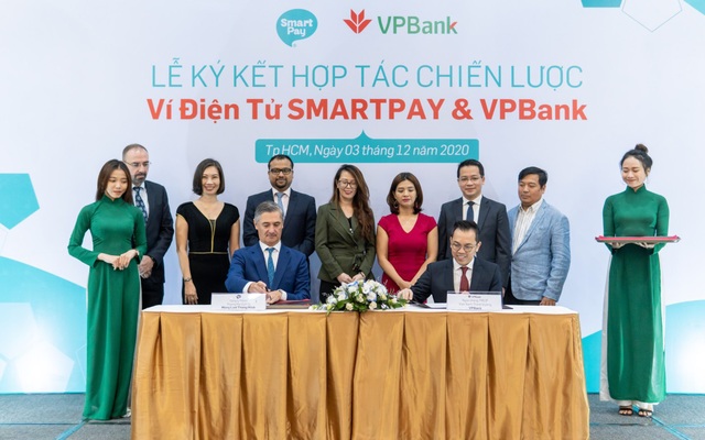 Ví điện tử SmartPay hợp tác với VPBank gia tăng tiện ích cho tiểu thương & khách hàng cá nhân