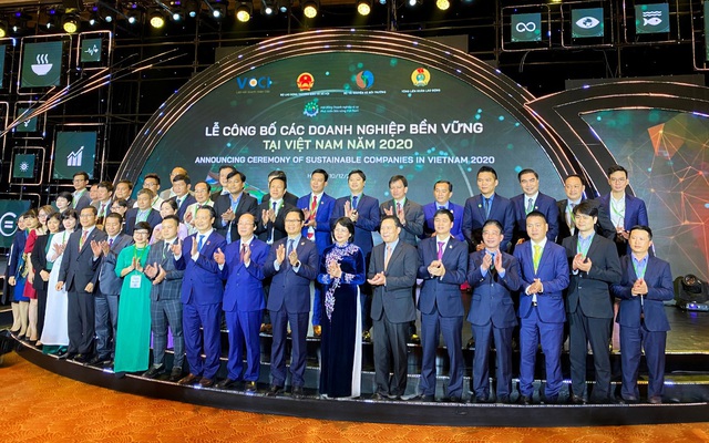 Thắng Lợi Group nhận giải thưởng uy tín top 100 doanh nghiệp phát triển bền vững