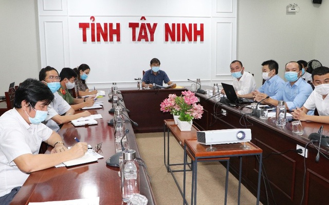 Bàn giao nhà xưởng tại KCN Thành Thành Công để thành lập bệnh viện dã chiến