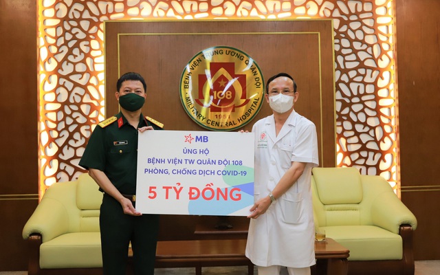 MB ủng hộ 5 tỷ đồng cho Bệnh viện Trung ương Quân đội 108