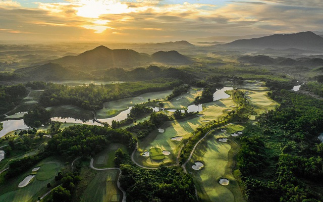 Ba Na Hills Golf Club 5 năm liền nhận cú đúp giải World Golf Awards